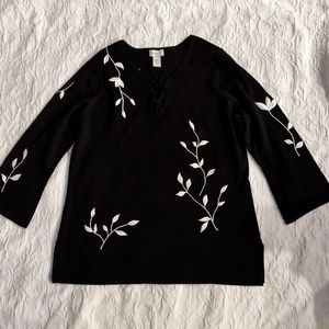 Avenue Plus size 18/20 Embroidered Tunic Top.